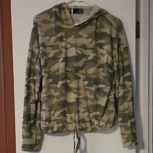 Camouflage Hooded Women's Top